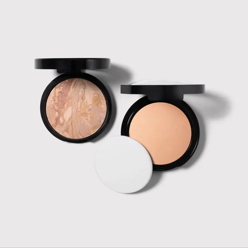 Laura Geller Light and Full Coverage Kit (2 PC) - Matte and Natural Finish Makeup - Powder Foundation Makeup for Mature Skin $76 Value